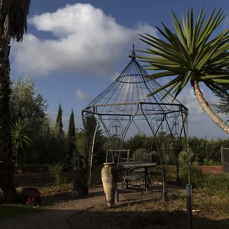 Hephaestus Etna - With Private Pool Vakantiehuis *
